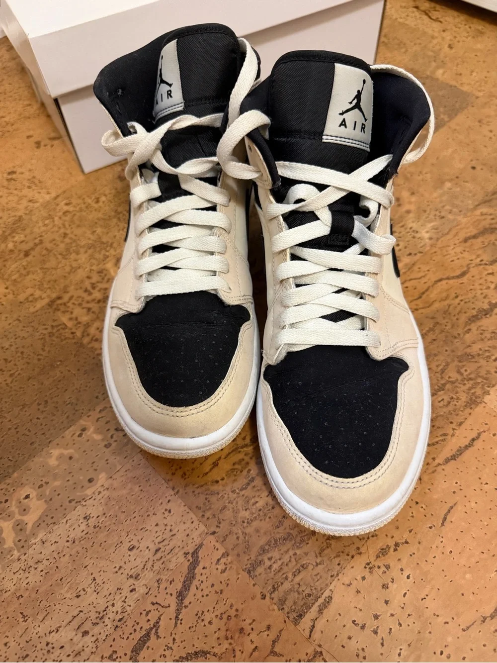 Wmns Air Jordan 1 Mid 'Barely Orange' With Box